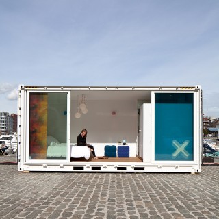 pop-up shipping container hotel
