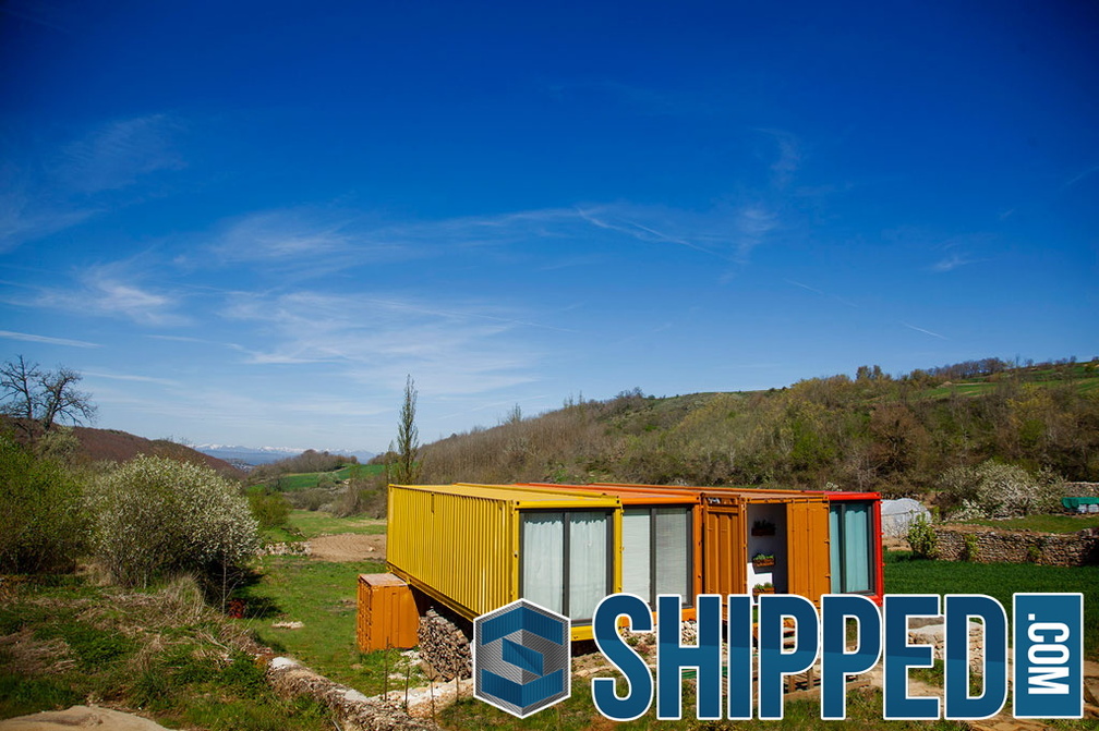 shipping-container-home-using-4x40ft-boxes-1
