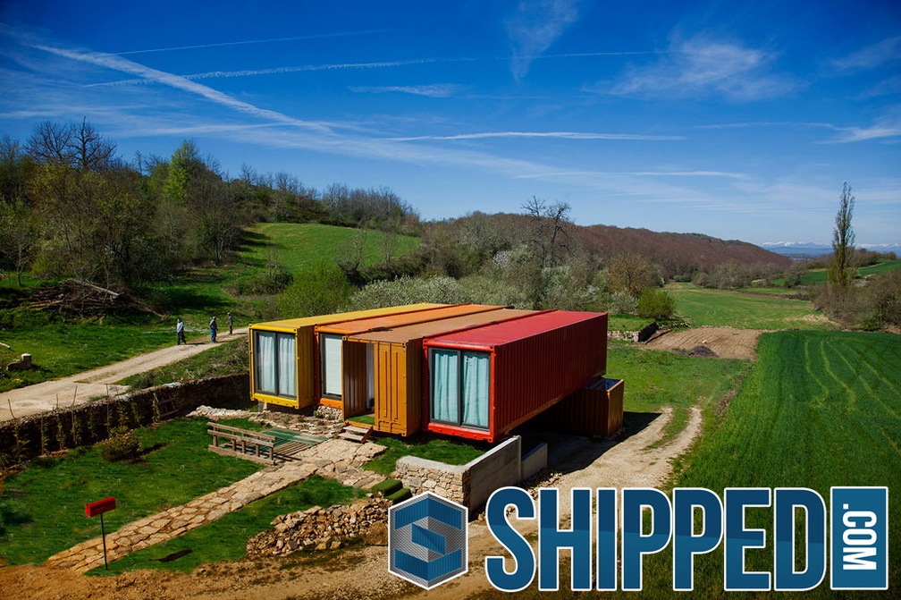 shipping-container-home-using-4x40ft-boxes-2