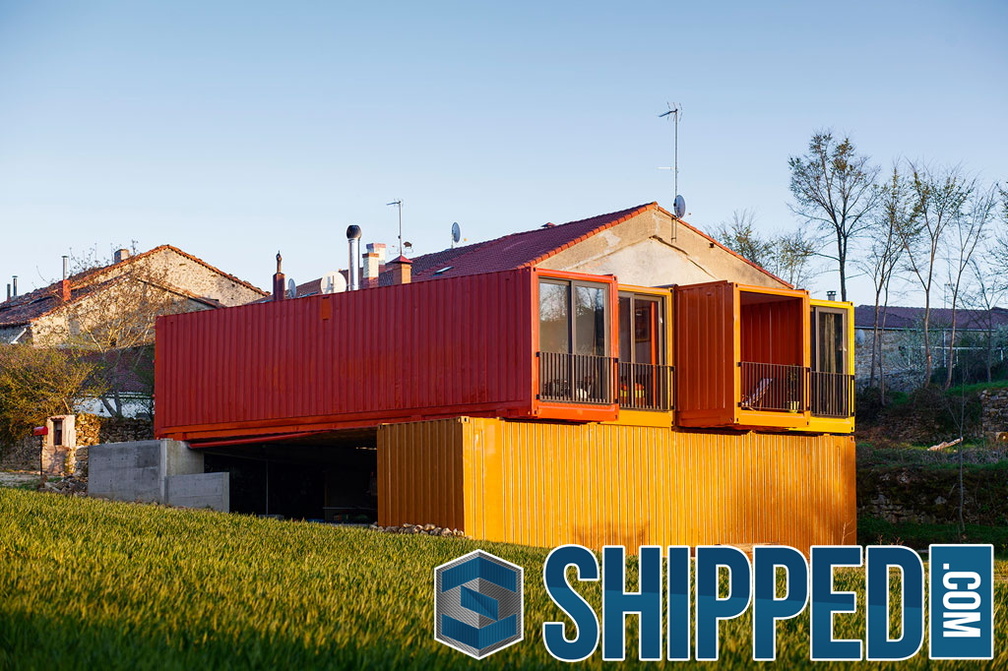 shipping-container-home-using-4x40ft-boxes-3