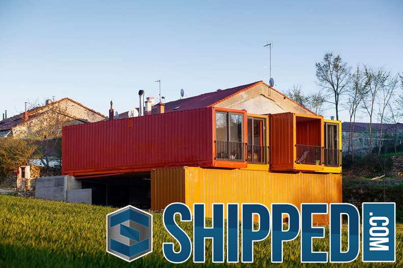 shipping-container-home-using-4x40ft-boxes-3.jpg