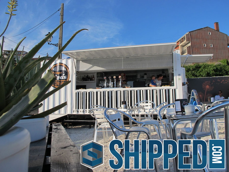 Sinas-Shipping-Container-Beach-Bar-1