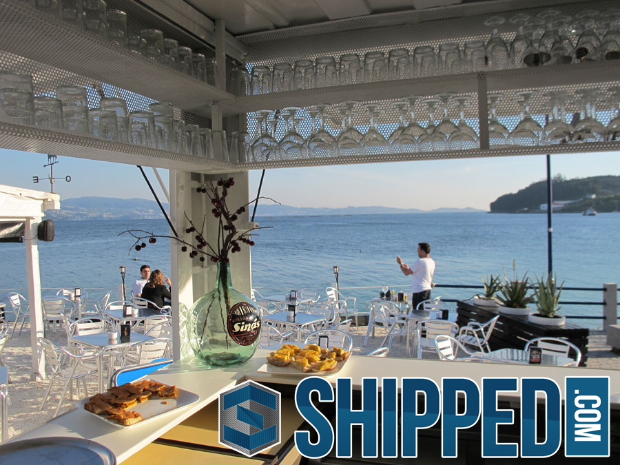 Sinas-Shipping-Container-Beach-Bar-10