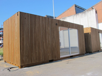 shipping-container-home-with-svelte-organic-wood-laminate-9