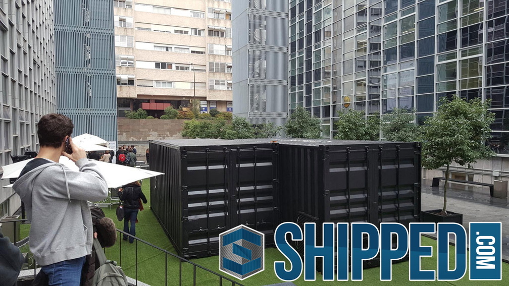 shipping-container-clothing-store-8