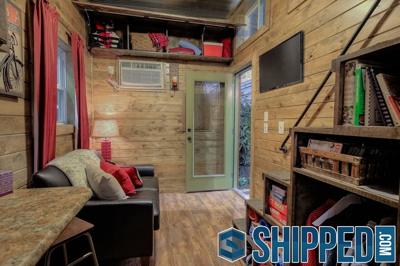 lone-star-shipping-container-home-8