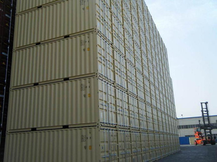 Standard-New-20-ft-tan-RAL-1001-shipping-container-016
